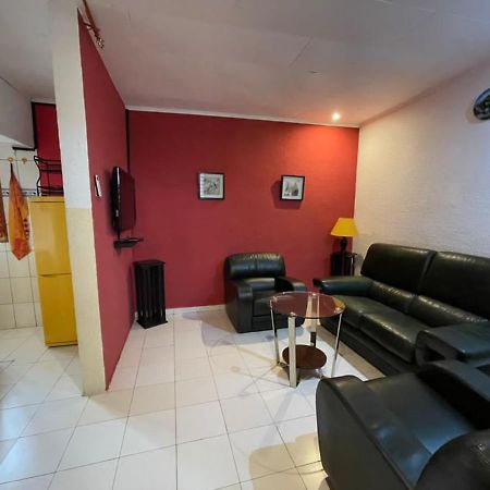 Homestay Studio Yaounde Exterior photo
